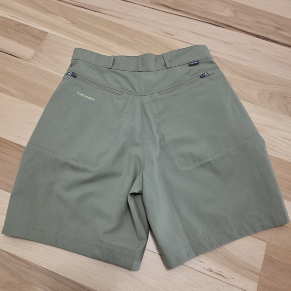 Icebreaker Olive Flat Front Womens Shorts - Picture 2 of 7